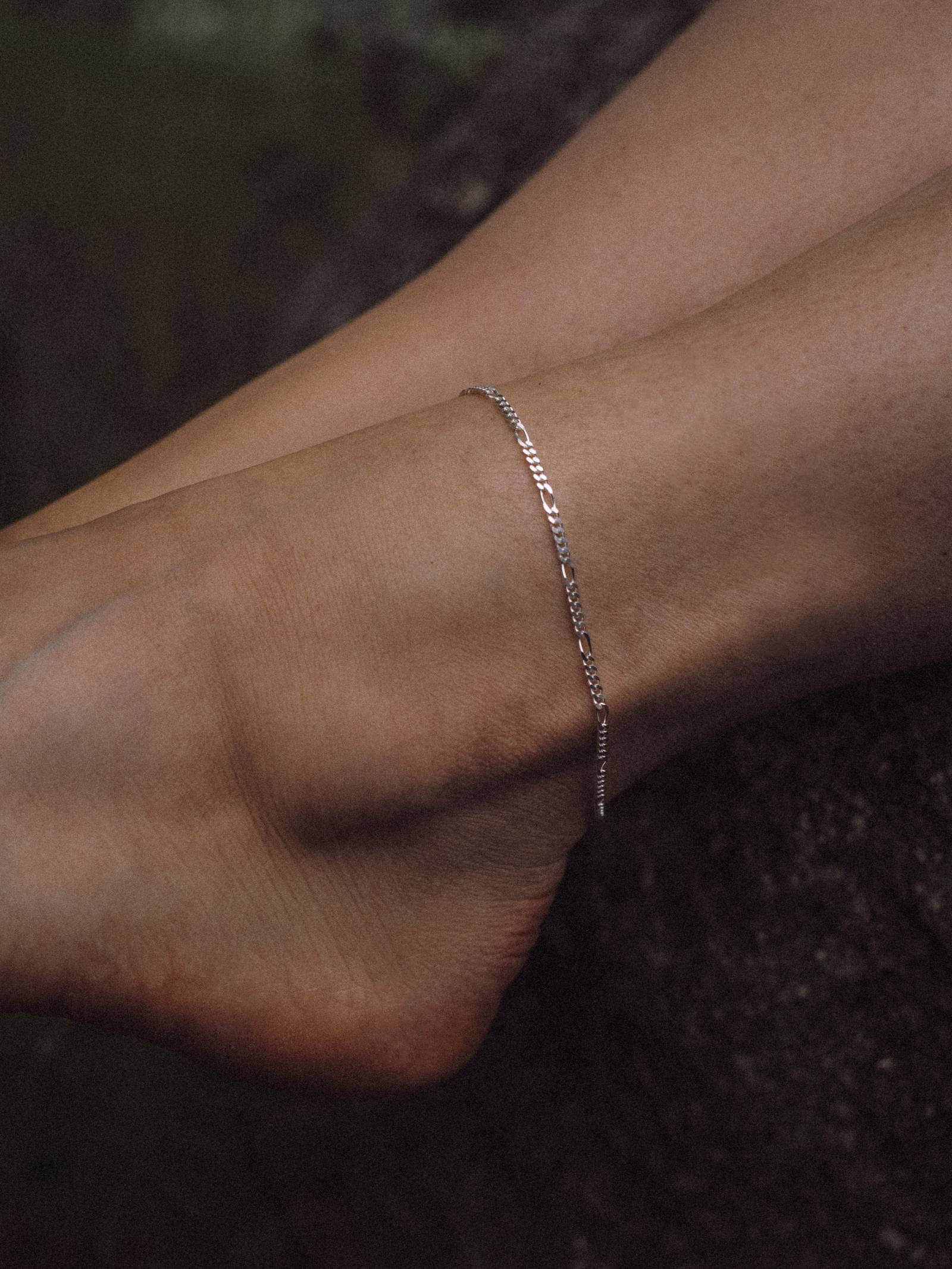 Martha Smith | Fußkette Figarokette | VARIED Silber